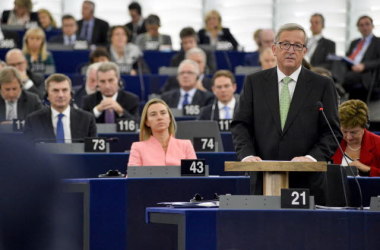La Commissione Juncker ha la fiducia del Parlamento europeo