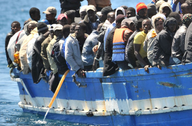Isis: rischio infiltrati tra migranti sbarcati in Sicilia. Procura Palermo apre indagine