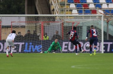 Crotone avanti 2-0 ma il Bologna ribalta e vince 3-2