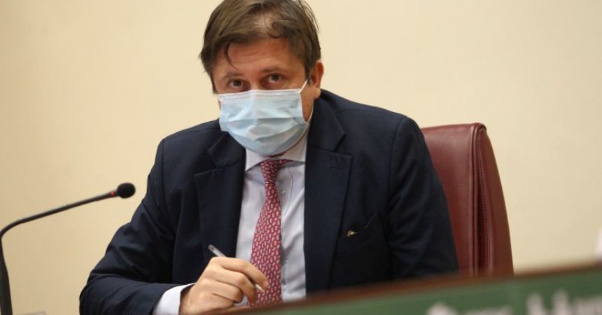 Coronavirus, Sileri “Scuole aperte dopo Pasqua, anche in zona rossa”