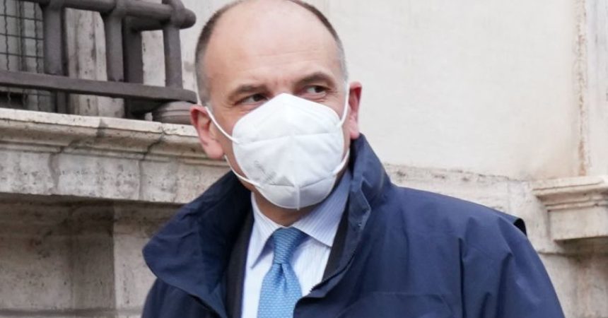 Letta “Alle politiche nuovo centrosinistra che dialoghi anche con M5s”