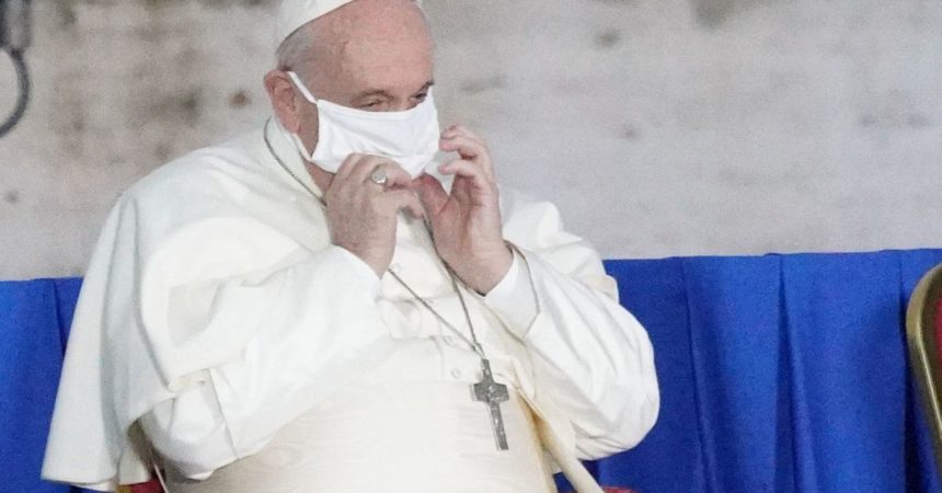 Migranti, Papa: “Ennesima tragedia in mare, momento della vergogna”