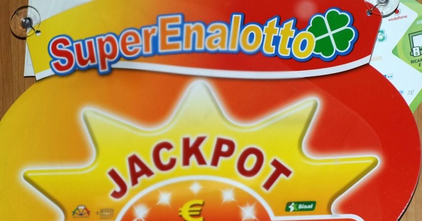 Superenalotto, vinto a Montappone (Fermo) jackpot da 156 milioni