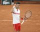 Djokovic vince in rimonta il Roland Garros, Tsitsipas ko