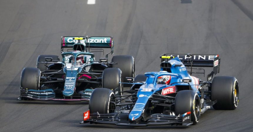 Formula 1, in Ungheria vince a sorpresa Ocon, poi Vettel-Hamilton