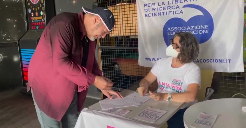 Eutanasia, Vasco firma per referendum fine vita