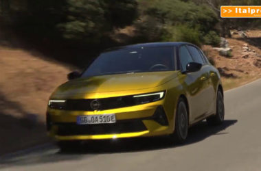 Debutta la nuova generazione di Opel Astra