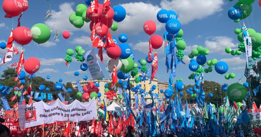 A Roma “Mai più fascismi”, Landini “La piazza è di tutti”