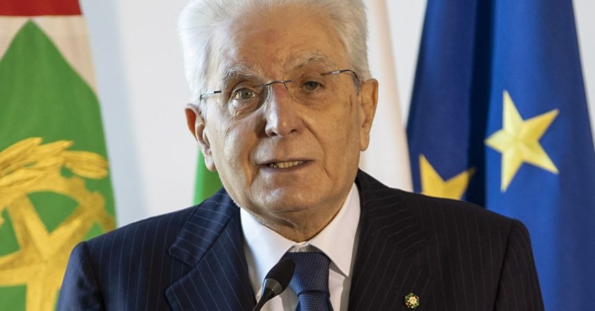 Violenza contro le donne, Mattarella “Educare al rispetto e alla parità”