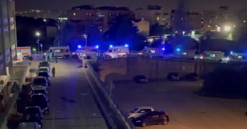 Emergenza Covid, ambulanze in coda a Palermo