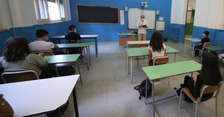 Covid, ancora tre giorni di vacanza per le scuole in Sicilia
