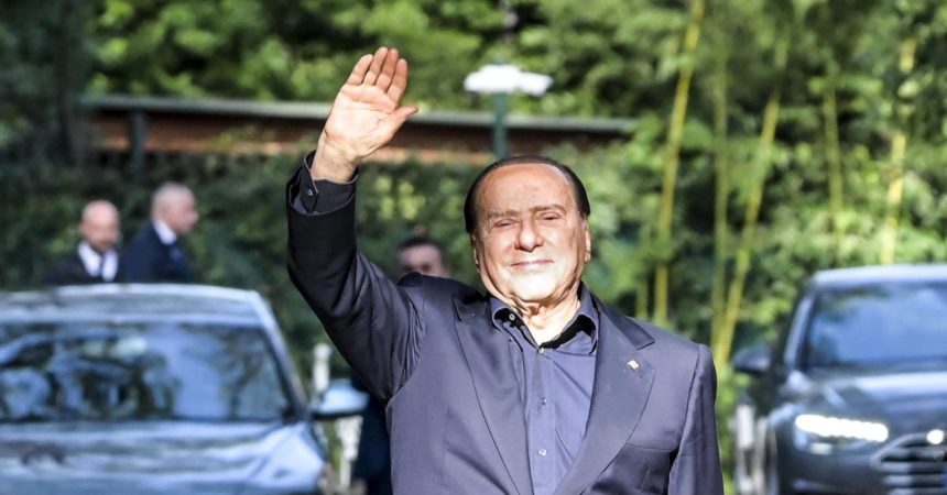 Quirinale, Centrodestra “Berlusconi adatto al ruolo, sciolga la riserva”