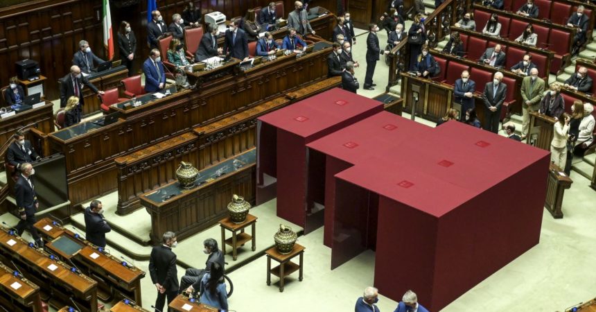 Quirinale, fumata nera alla settima votazione, Mattarella a quota 387