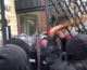 Scontri studenti-polizia davanti sede Unione Industrali Torino