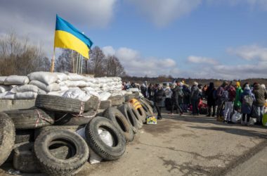 Ucraina, convoglio militare russo in marcia verso Kiev, a Kharkiv attaccato il centro