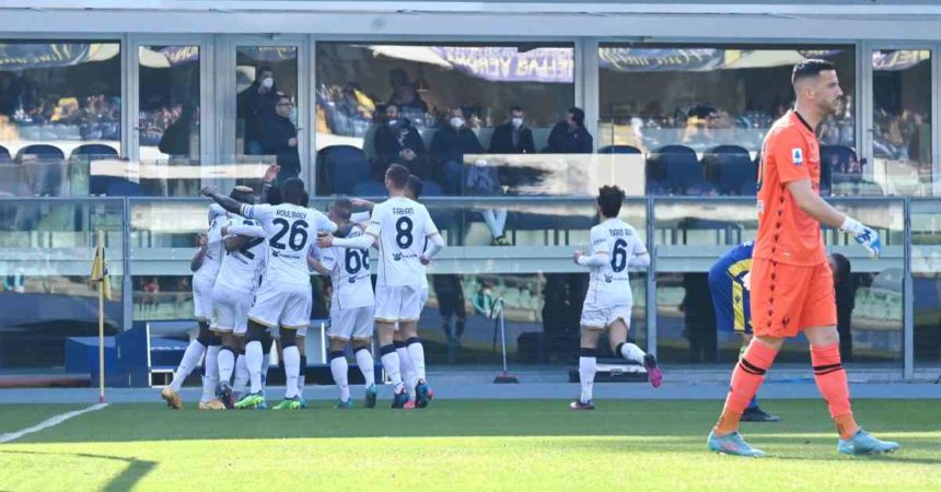 Il Napoli si rilancia a Verona nel segno di Osimhen