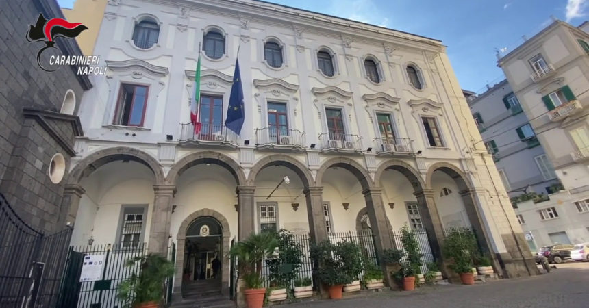 Scoperta piazza di spaccio gestita da detenuti in carcere a Napoli