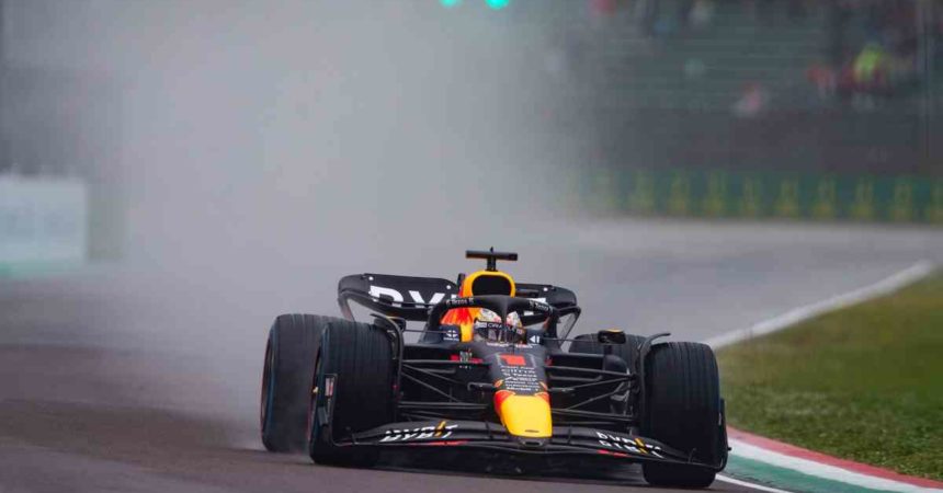 Verstappen si prende la pole della gara sprint a Imola