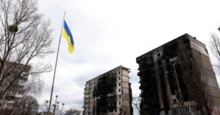 Due mesi di guerra in Ucraina, neanche la Pasqua ortodossa ferma le armi