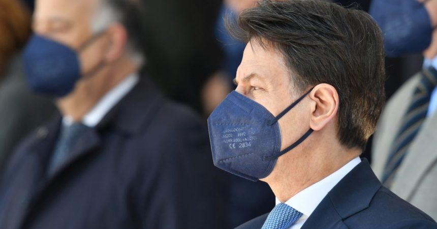 Ucraina, Conte “M5S si oppone all’invio di aiuti militari”