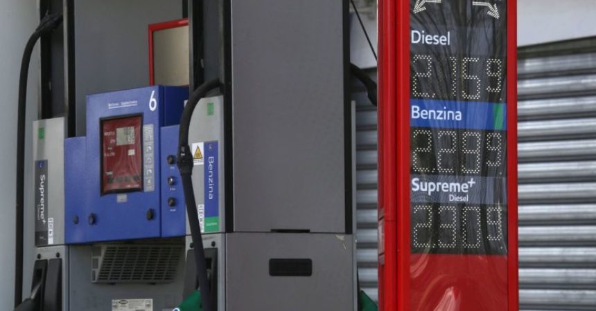 Carburanti, dal Cdm via libera alla proroga per il taglio delle accise fino all’8 luglio