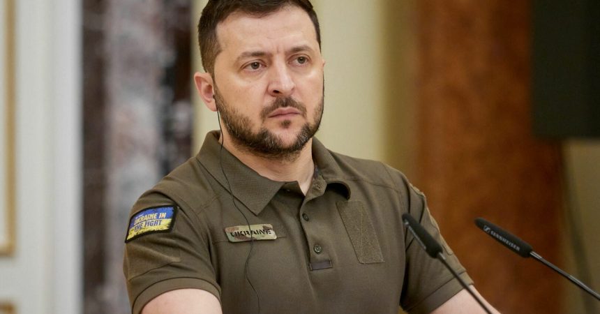 Zelensky “Non c’è alternativa, dobbiamo combattere e vincere”