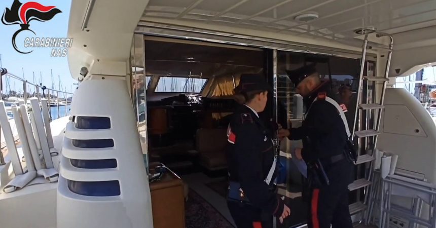 Torino, sequestrato yacht a odontoiatra abusivo