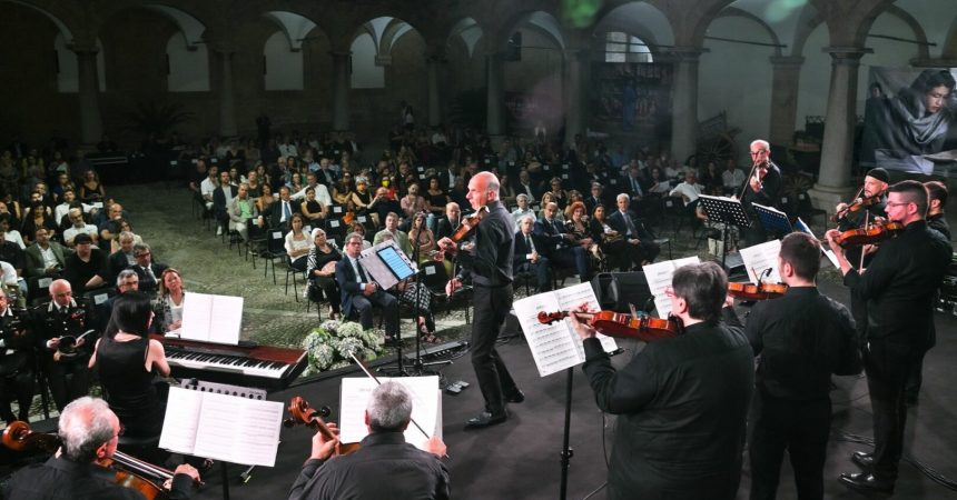 Standing ovation per Massimo Quarta e Marco Betta al Palazzo Reale di Palermo