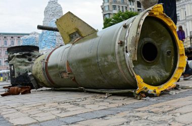 I Russi annunciano presa di Lysychansk ma Kiev smentisce, piovono missili
