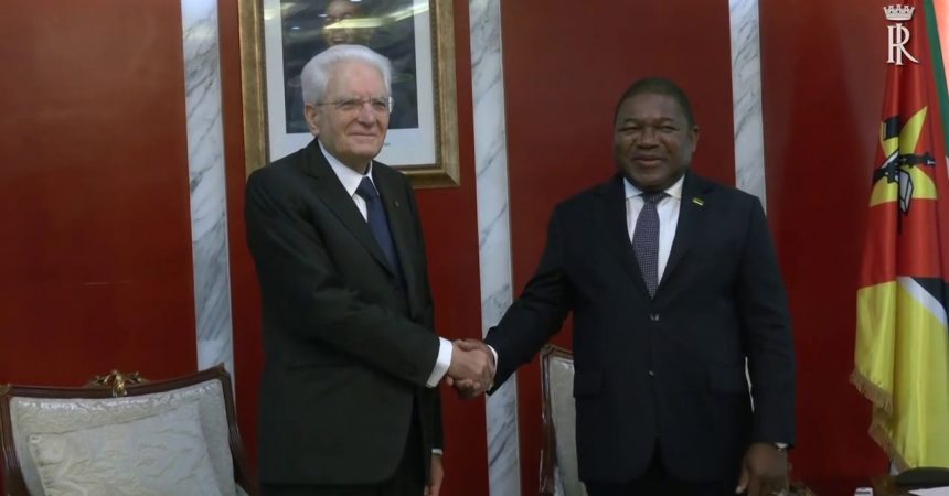 Mattarella ricevuto dal presidente del Mozambico