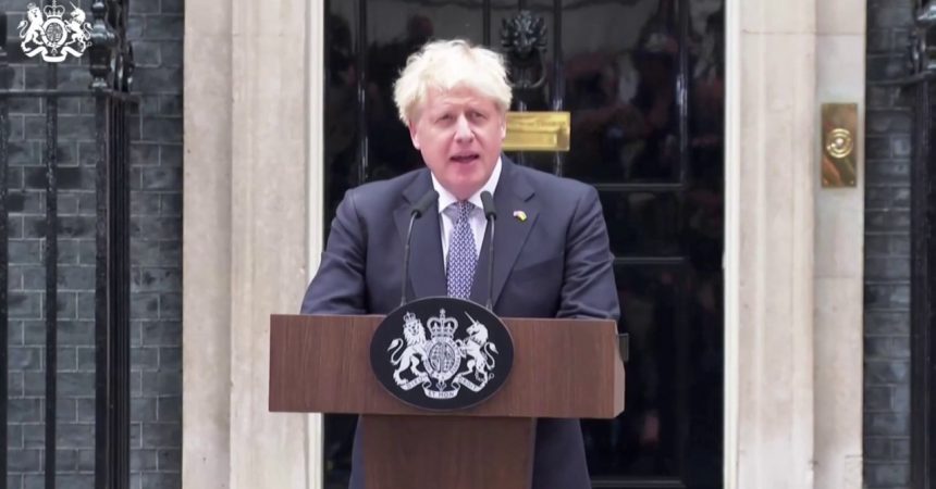 Regno Unito, Johnson si dimette. “Nessuno è indispensabile”