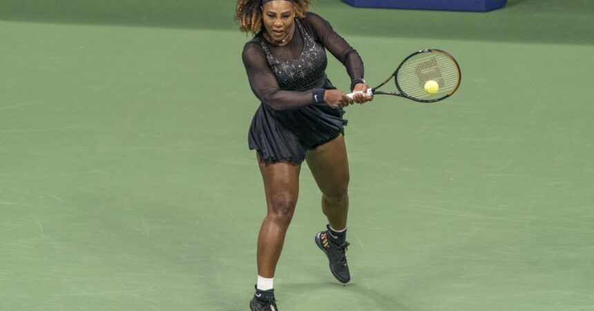 Agli Us Open tributo a Serena, Che supera il primo turno