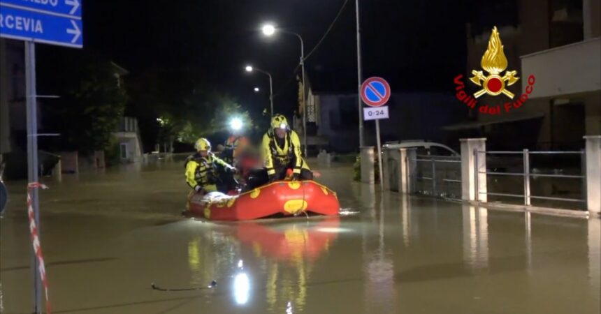 Maltempo, sette morti per una bomba d’acqua nelle Marche