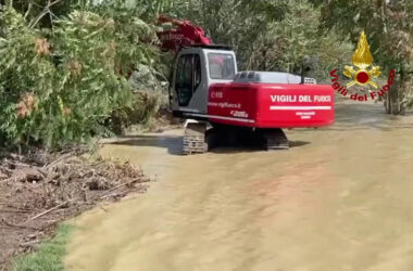 Alluvione nelle Marche, già 500 gli interventi dei vigili del fuoco