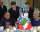 La cena ad Arcore per gli 86 anni di Berlusconi tra torta e palloncini