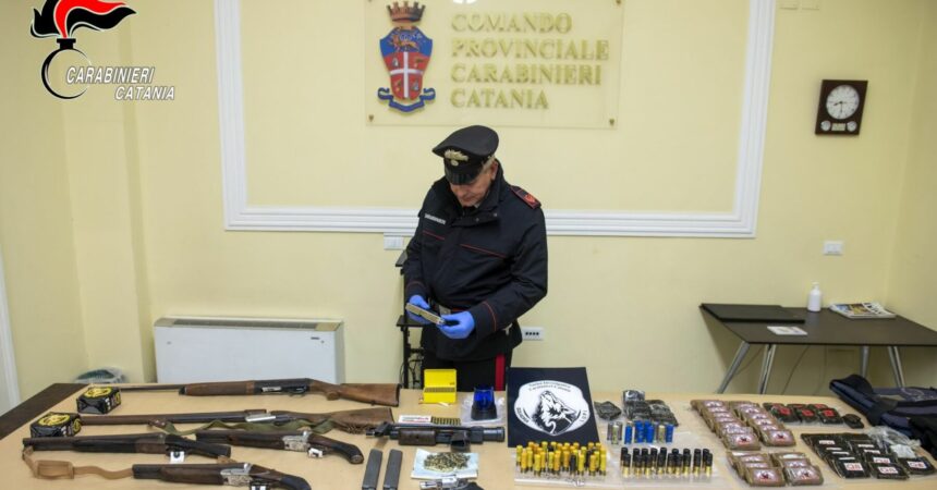 Scoperto un arsenale con armi e droga nel quartiere Librino di Catania