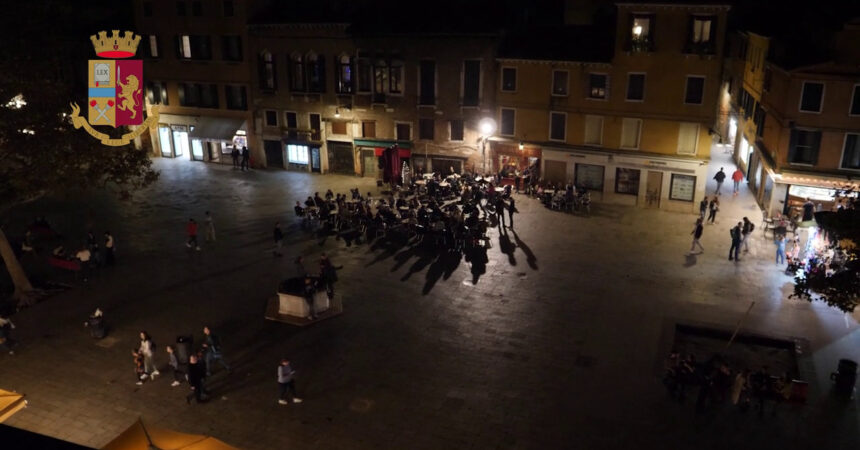 Venezia, la Polizia rimpatria 13 stranieri irregolari e pericolosi