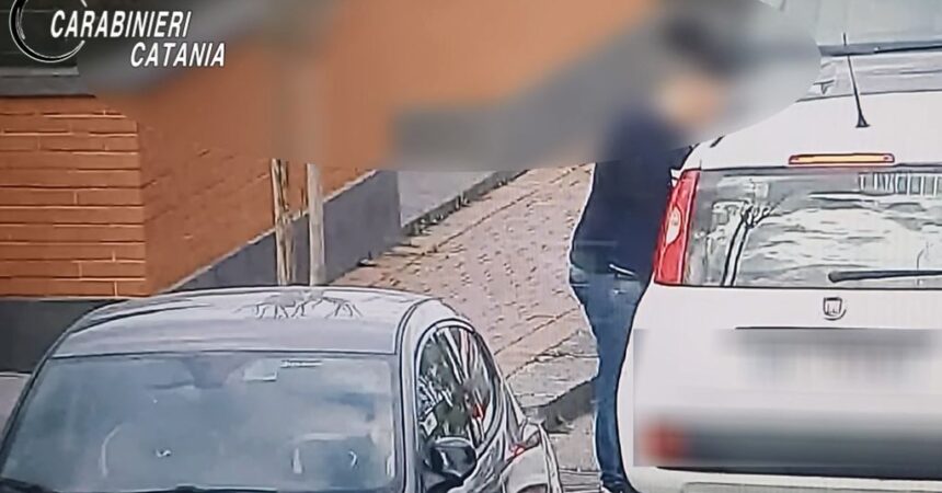 Traffico di droga nel catanese, dieci arresti