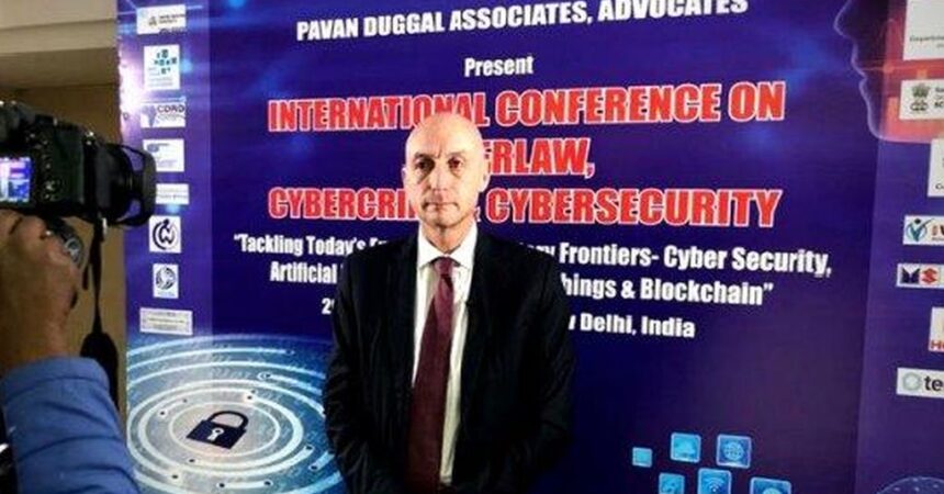 Avvocato palermitano Palmigiano a Conference on Cyberlaw di Nuova Delhi
