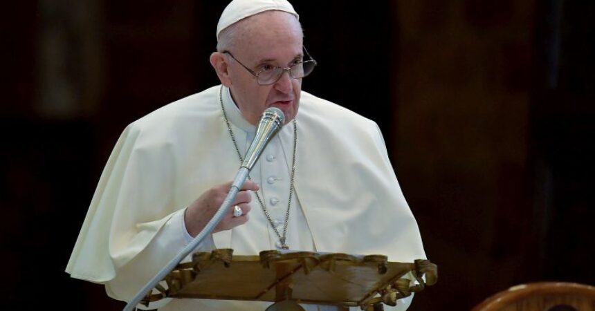 Ucraina, Papa “La Santa Sede disposta a mediare per la pace”