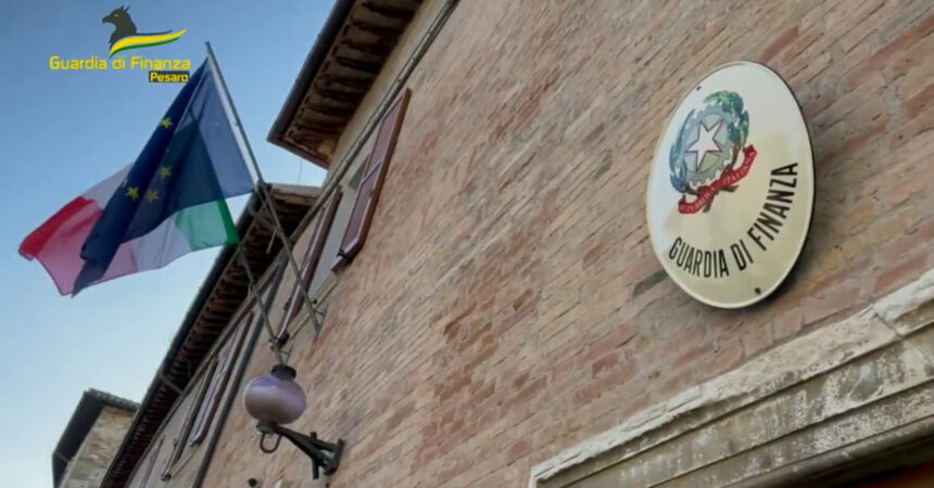 Fiamme Gialle scoprono otto assenteisti ente pubblico di Urbino