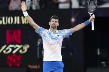 Sarà Tsitsipas-Djokovic la finale degli Australian Open