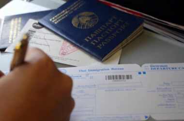 Passaporti, ritardi fanno saltare 80 mila viaggi
