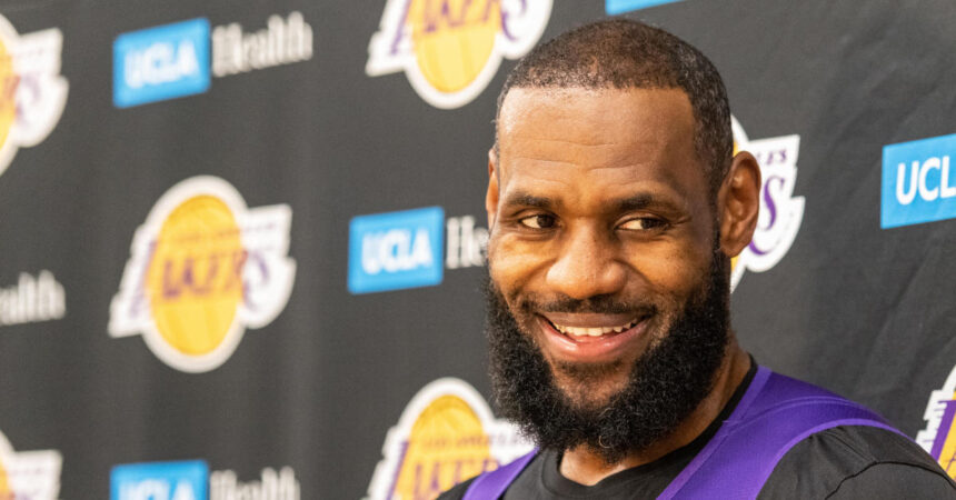 LeBron James scrive la storia, record di punti all-time Nba