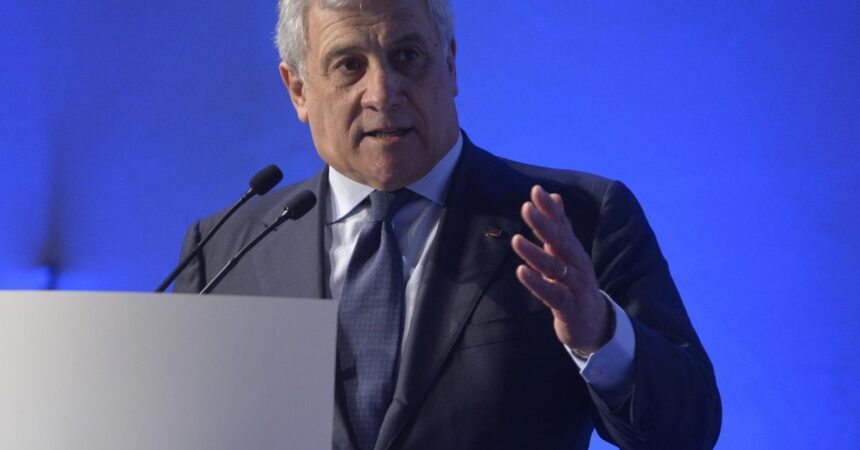 Ucraina, Tajani “Spero che Cina spinga Russia a ritirare truppe”