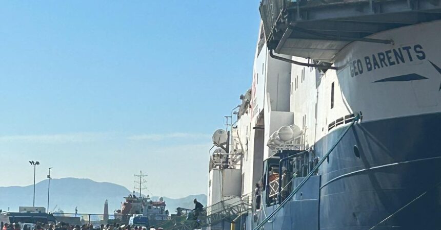 Nave Geo Barents giunta a Napoli per sbarco 75 migranti