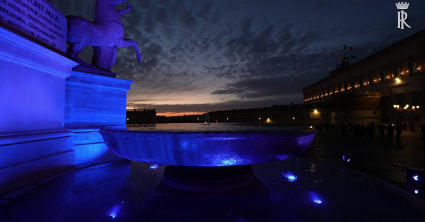 Quirinale, fontana dei Dioscuri illuminata di blu per giornata autismo