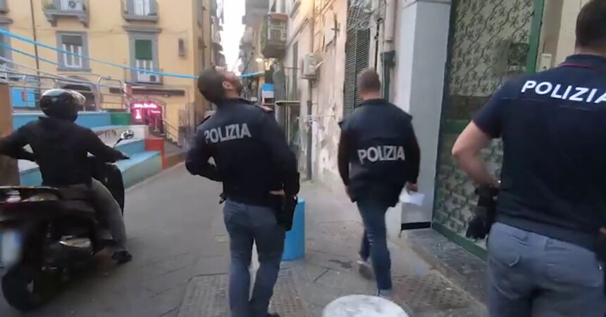 Blitz anti camorra a Napoli, 53 misure cautelati