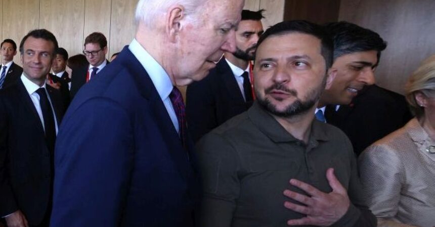 Zelensky “Ho ringraziato il presidente Biden per i nuovi aiuti”
