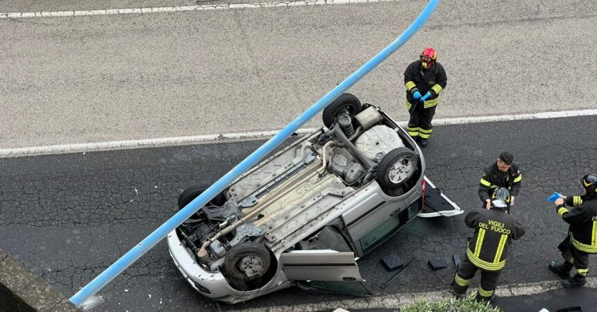 Incidenti stradali, muore una donna nel Catanese
